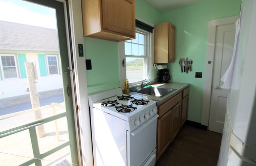 North Truro Cabaña | Bay Front Days Cottage #12 (2254)