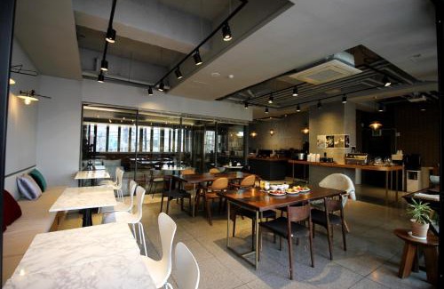 Yeongdo Hotel | Bay Hound Hotel