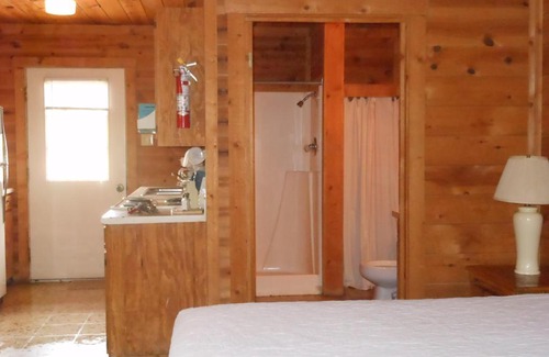 Bridgeport Complejo | Bay Landing Camping Resort Deluxe Cabin 29