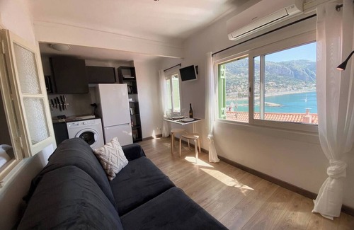 French Riviera Apartamento | "Bay Menton" Sea View Old town