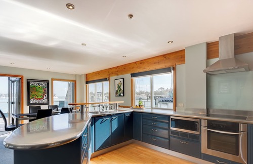 Opua Apartamento | Bay of Islands On The Water Apartment -The Landing