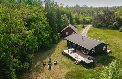 Beulah Casa | Bay Point Hideaway in the Woods