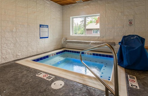 Whitefish Hotel | Bay Point Lakefront 3C Down