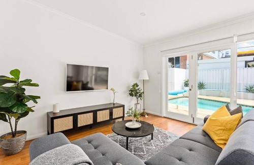 Russell Lea Casa | Bay Run Bungalow - A Modern Heritage Pool Haven