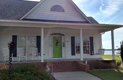 Council Casa | Bay Tree Lake Waterfront Home cerca de White Lake NC tiene capacidad para 12 personas