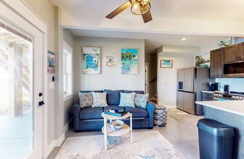 Colington Harbour Condominio | Bay-view 1BR with outdoor shower and fishing access