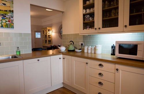 Criccieth Casa | Bay View and Glan y Mor, 5*, Seafront, Criccieth