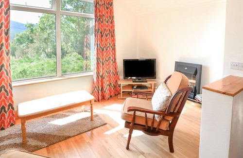 Kenmare Cabaña | BAY VIEW APARTMENT, family friendly in Kenmare, County Kerry