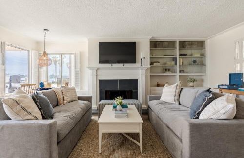 Central Mission Beach Casa | Bay View Buyout A by AvantStay Mission Beach Home on the Sand Sleeps 20