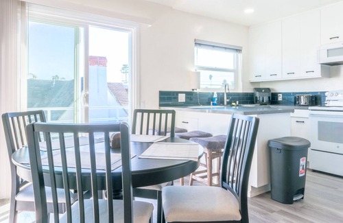 Crown Point Casa | Bay View Condo 1/2 block to Beach Park-Spa and Private Patio-Dog Friendly
