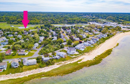 Barnstable Casa | Bay View Retreat, a classic coastal getaway, walk to beach & village: 028-Ba