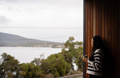Dover Casa | Bay View Retreats- Ocean mist