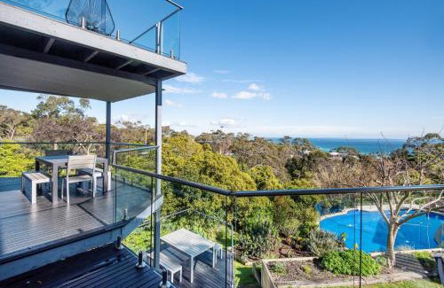 Dromana Casa | Bay Views From Drury Lane with Solar Heated Pool and Gas Heated Spa