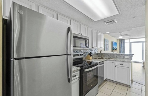 Crescent Beach Condominio | Bay Watch 720-Oceanfront 1BR-Great Water Amenities