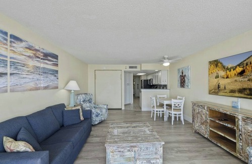 Crescent Beach Condominio | Bay Watch 720-Oceanfront 1BR-Great Water Amenities