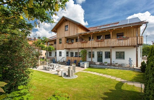 Waldmuenchen Apartamento | Bay window apartment (80 sqm) on the upper floor with south-facing balcony and infrared sauna