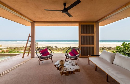 Barra de Colotepec Casa | Bayam – Casa frente al mar con piscina y chef