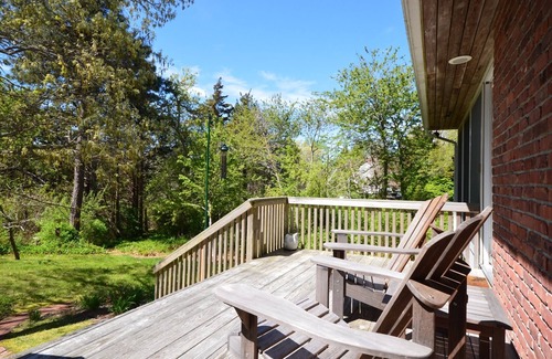 East Orleans Casa | Century Modern mediados Orleans Hideaway