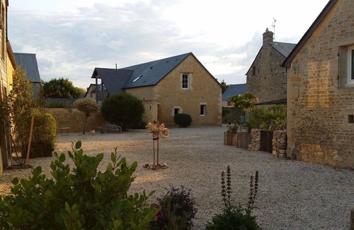 Juaye-Mondaye Casa | BAYEUX, casa rural "Le Charme", con jardín cerca de las playas del desembarco