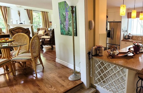 Bayfield Casa | BAYFIELD LUXURY VACATION/CORPORATE RETREAT STEPS AWAY FROM HISTORIC MAIN STREET