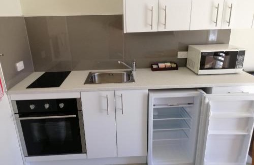 Musselburgh Hotel | Bayfield Motel and Apartment
