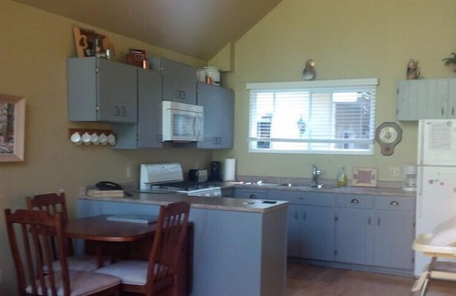 Bayfield Cabaña | Bayfield Village - Vader Cottage - Ontario