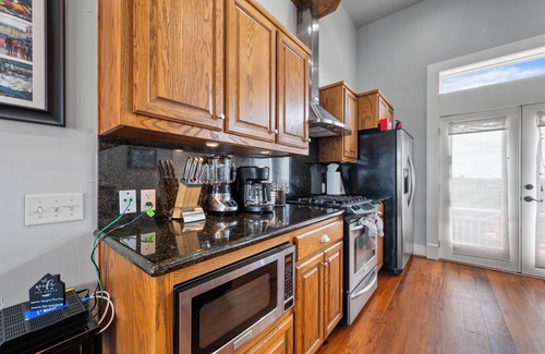 Galveston Casa | Bayfront + BBQ + Kayaks + Elevator + 5 Mins From Beach