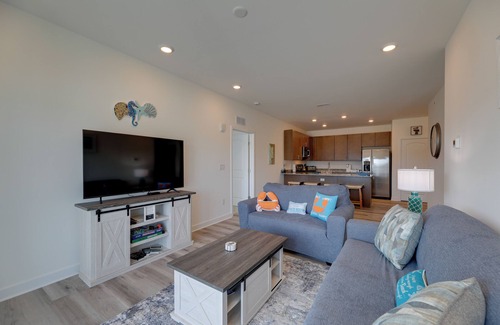 Love Creek Condominio | Bayfront Condo w/ Pool Access, Near Rehoboth Beach