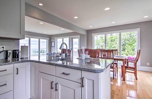 Madison Casa | Bayfront Gem w/ Amazing Water Views + Pond!
