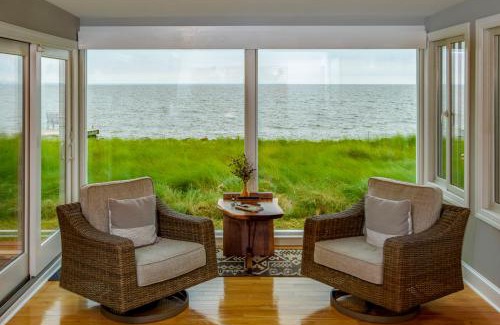Madison Casa | Bayfront Gem with Amazing Water Views and Pond!