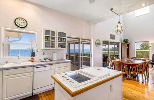 Trailer Estates Casa | Bayfront getaway with gorgeous view, private dock, AC & kayaks - dog-friendly