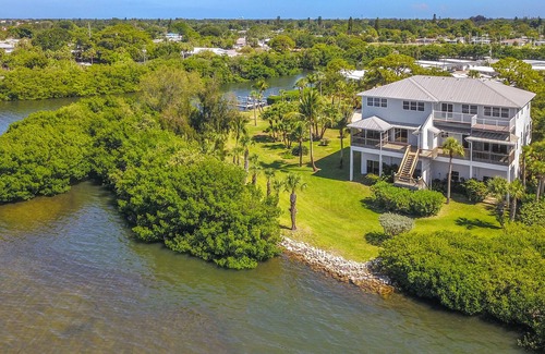 Trailer Estates Casa | Bayfront getaway with gorgeous view, private dock, AC & kayaks - dog-friendly