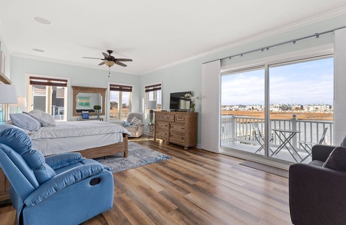 West Ocean City Casa | Bayfront Pet-Friendly Luxury Home with Dock - Sleeps 16