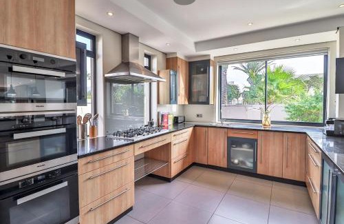 Sunset Beach Casa | Bayhill Terrace 17 by CTHA