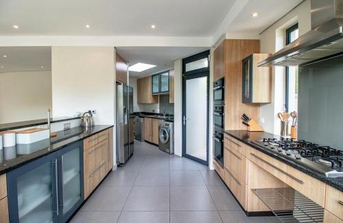 Sunset Beach Casa | Bayhill Terrace 17 by CTHA