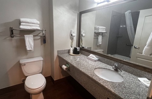 Brenham Hotel | Baymont by Wyndham Brenham