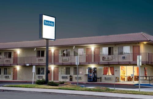 Coalinga Cabina | Baymont by Wyndham Coalinga