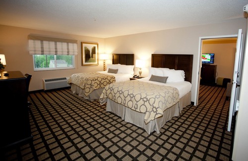 Erie Hotel | Baymont by Wyndham Erie