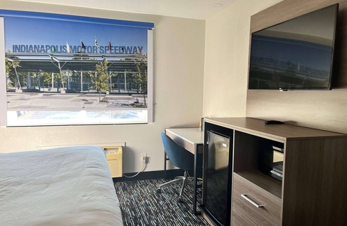 Maxwell Hotel | Baymont by Wyndham Indianapolis Northeast