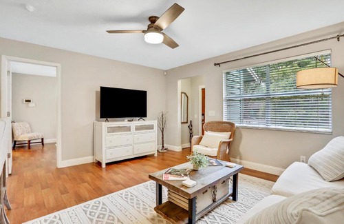 Ballast Point Casa | Bayshore Bungalow