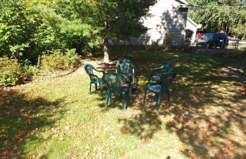 Frankfort Casa | Bayside Cottage - Remodeled And Great Location!