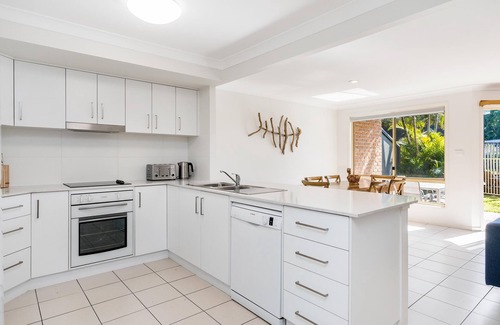 Byron Bay Apartamento | Bayside Court - Two Bedroom - Self contained 2 bedroom town house sleeps 4. Shared pool
