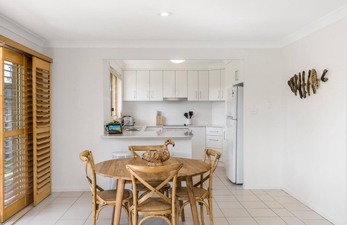 Byron Bay Apartamento | Bayside Court - Two Bedroom - Self contained 2 bedroom town house sleeps 4. Shared pool
