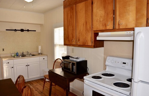 Ocean City Cabaña | Bayside Family Cottages bayside life and easy walk to the beach and boardwalk !