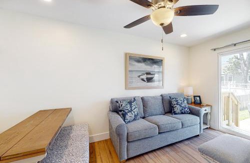 Little Salisbury Casa | Bayside Getaway on 87th