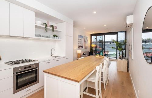 Hampton Apartamento | Bayside living at The Hampton