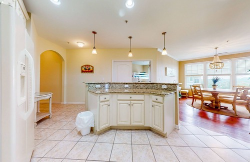 Sun Ridge Condominio | Bayside Resort 3rd floor condo with lovely interior/balcony, pool, on-site golf
