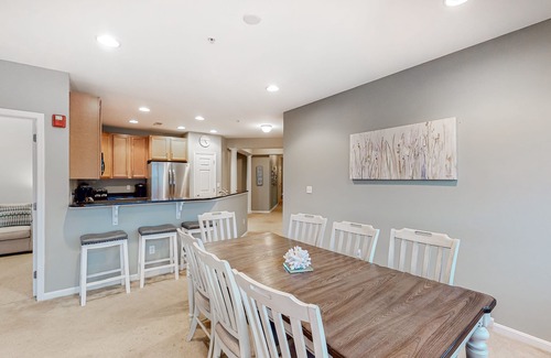 Sun Ridge Condominio | Bayside Resort 4th floor condo w/ gym, tennis court, and free WiFi