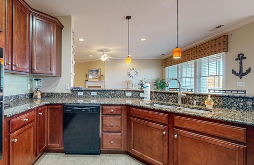 Sun Ridge Condominio | Bayside Resort dog-friendly condo with golf, pools, gyms, hot tubs, tennis, AC