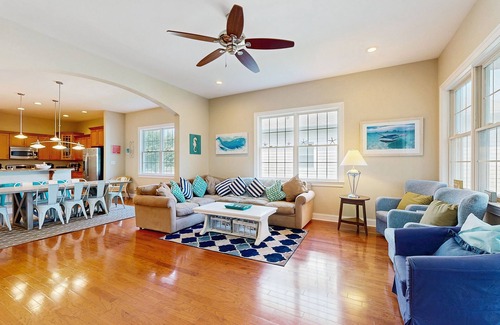 Sun Ridge Casa | Bayside Resort house with pool, lakefront, golf on-site, & tennis court
